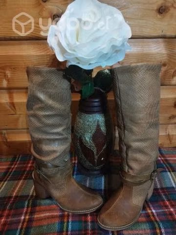 Botas de cuero