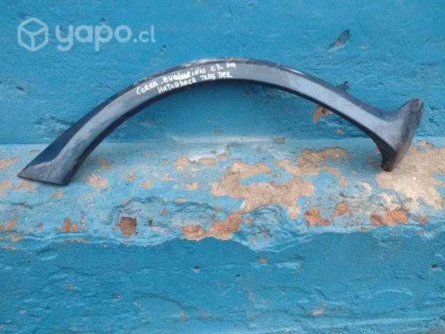 Moldura tras der Chevrolet Corsa evolutión 2002-08