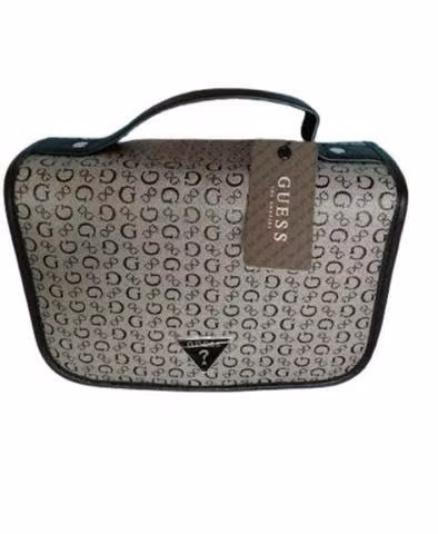 Cosmetiquero Guess