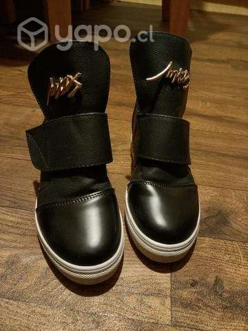 Zapatillas negras con plataforma interior - Imagen 3
