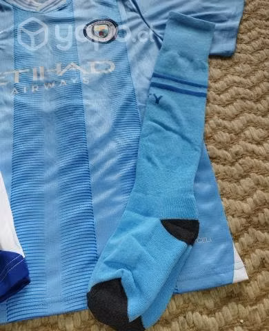 Conjunto completo manchester city halland premium