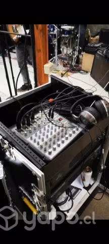Servicio de amplificación, sonido, parlantes