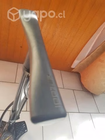 Bombín de pie Specialized