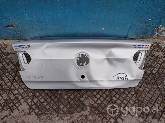 Tapa maleta Volkswagen voyage 2016-2022
