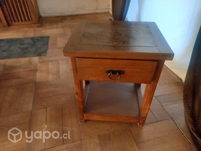 Velador de madera