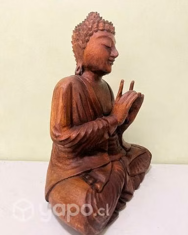 Delicado Buda de madera