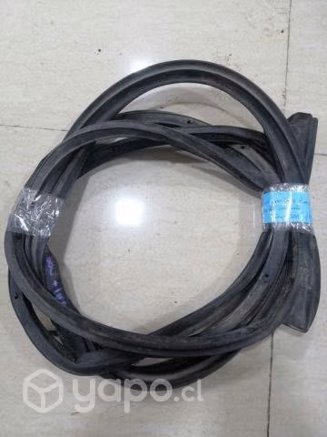 Goma contorno puerta delantera derecha Daihatsu Te