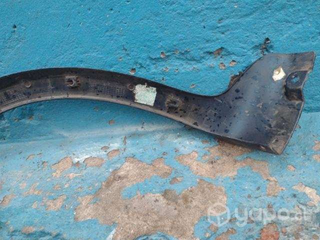 Moldura tras izq Chevrolet Corsa evolutión 2005 - Imagen 5