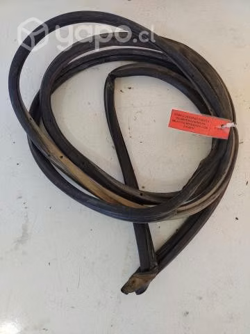 Goma Contorno Pta del der (MLA1132) Mitsubish L200
