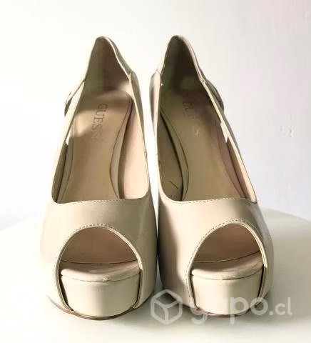 Hermosos tacones marca Guess - Imagen 3