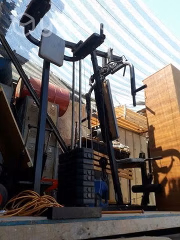 Máquina de ejercicios multifuncional