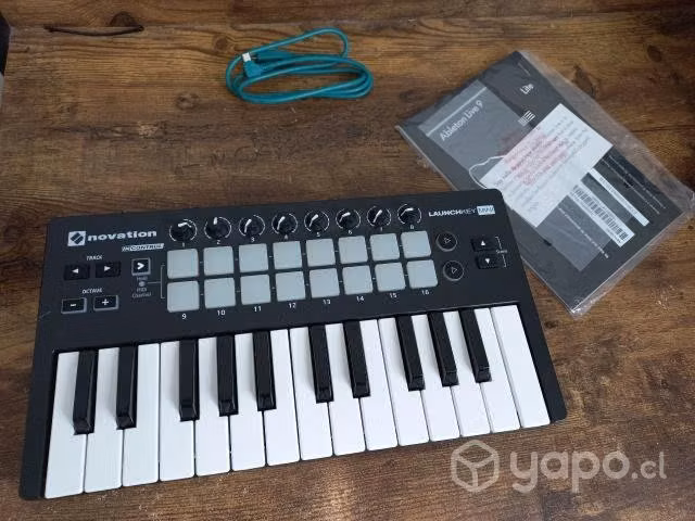 Teclado MIDI LaunchKey Mini Novation - Imagen 2