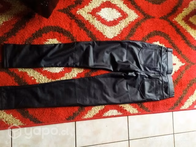 Pantalón Eco Cuero