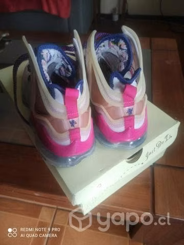 LEBRON XIX multicolor