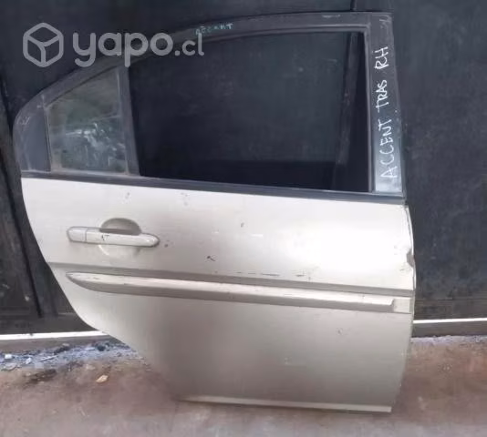 Puerta Trasera Derecha Hyundai Accent