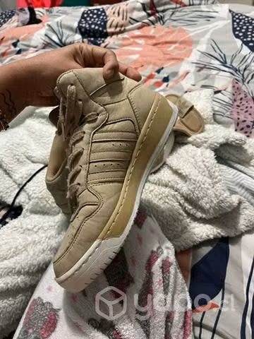 Zapatillas Nike clásicas en buen estado - Imagen 3