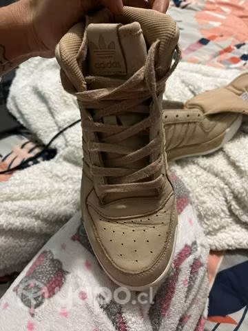 Zapatillas Nike clásicas en buen estado - Imagen 2