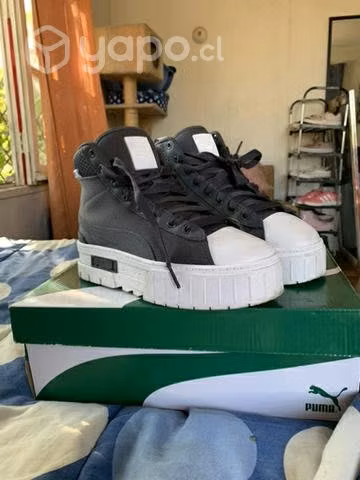 Hermosas zapatillas sin nada de uso