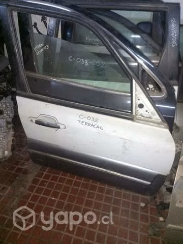 Puerta delantera derecha hyundai terracan 2005