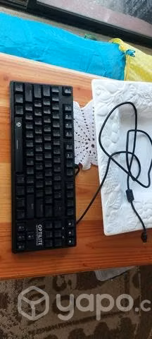Teclado mecánico gamer con luces