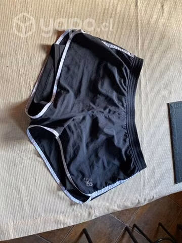 Short Deportivo Mujer New Balance con calza corta