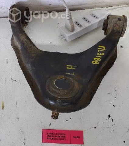 Bandeja Sup izq (ML3188) Mitsubishi L200 2017