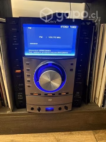 Equipo de música SONY CON PANTALLA