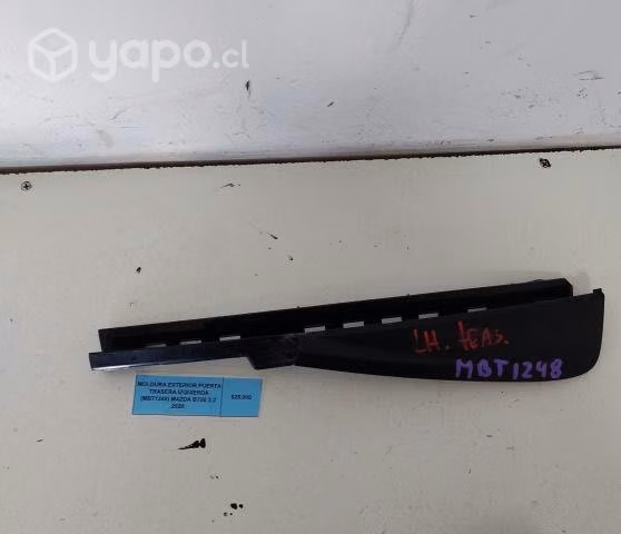 Moldura Ext pta tras izq (MBT1248) Mazda BT50 2020