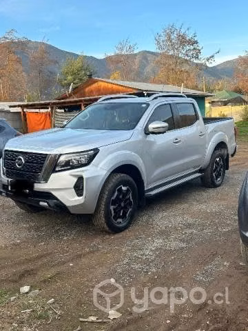 NISSAN NAVARA, año 2022x renovación