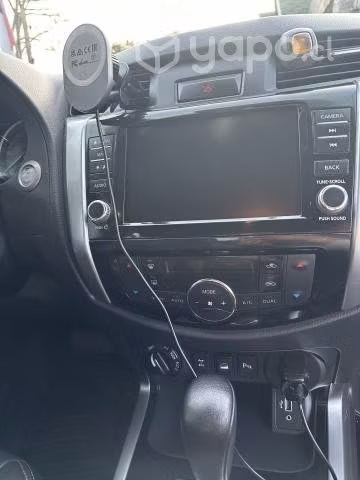 NISSAN NAVARA, año 2022x renovación