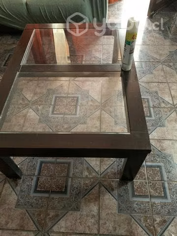 Mesa centro usada marca magasa