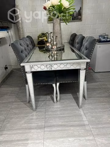 Comedor semi nuevo