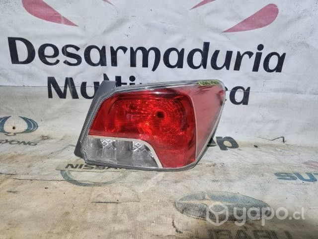 Foco trasero subaru impreza sedan 2015