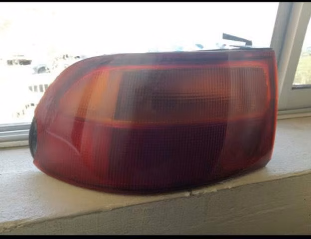 Foco trasero Honda civic 93 gota