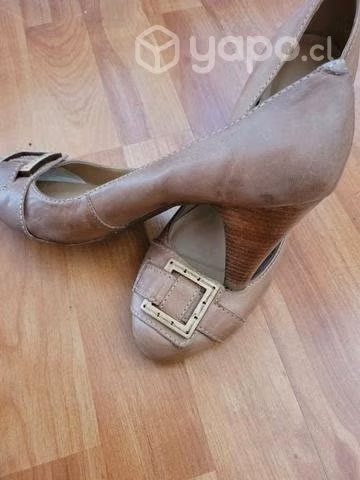 Zapatos vía uno