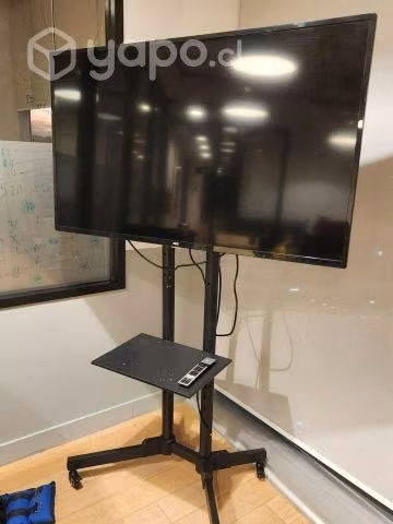 SmartTV AOC 50 pulgadas + soporte con ruedas