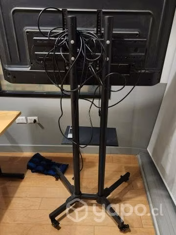 SmartTV AOC 50 pulgadas + soporte con ruedas