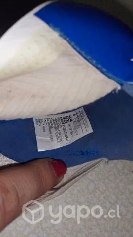 Zapato Adidas Messi usado como nuevo