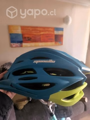 Bicicleta con Casco