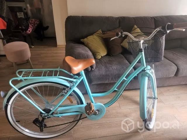 Bicicleta con Casco