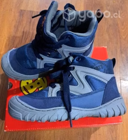 Bello botin niño