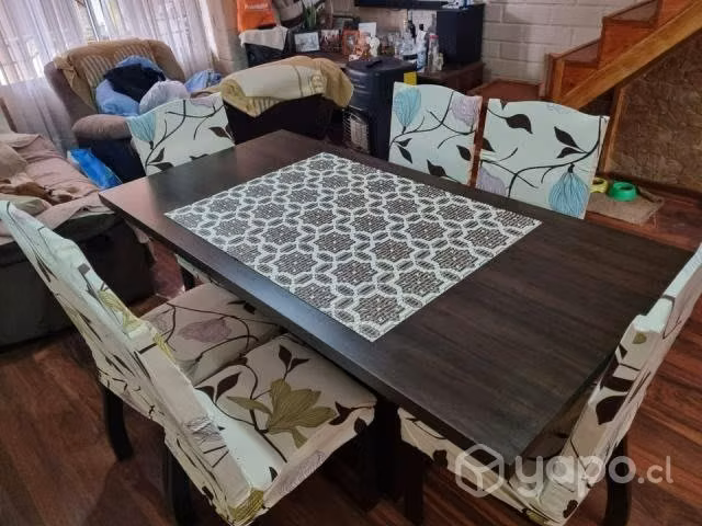 Comedor seis sillas + fundas para sillas
