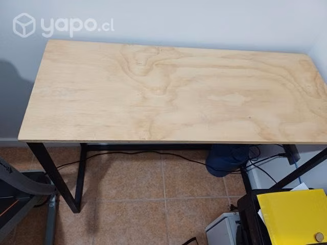 Escritorio madera y fierro