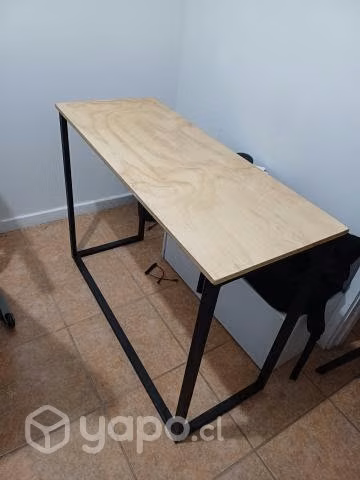 Escritorio madera y fierro