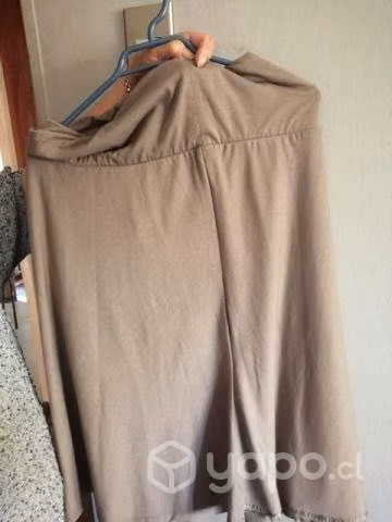 Falda con lundo bordado en la orilla - Imagen 2