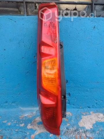 Foco trasero izq Nissan xtrail 2009-2013