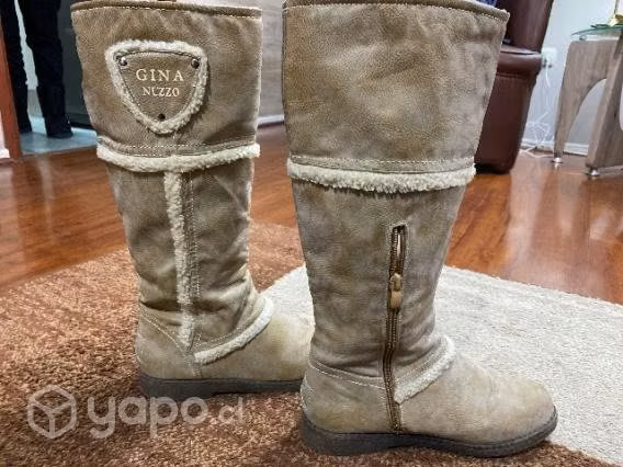 Botas marca Gina Nuzzo forradas. N37 - Imagen 2