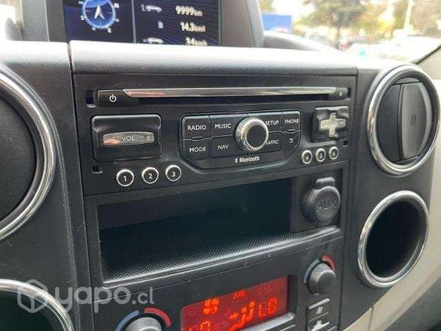 Radio pugeot partner - Imagen 2