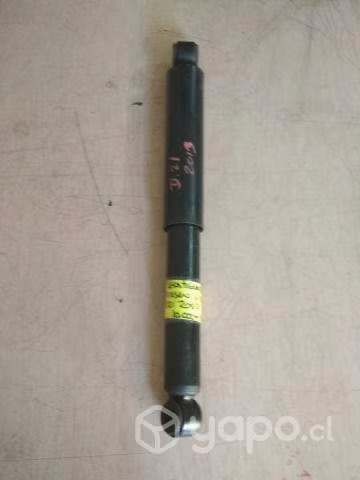 Amortiguador trasero Nissan D21 1996 al 2006