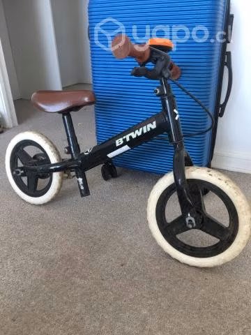 Bicicleta de equilibrio B-twin